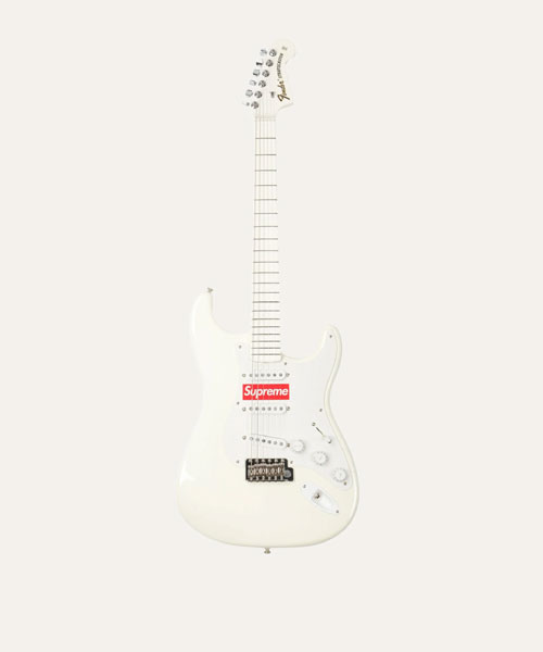 SUPREME X FENDER 스트래터캐스터 기타